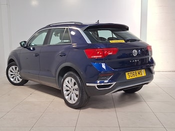 Used Volkswagen T-Roc 2019 for sale - 79466443: Photo