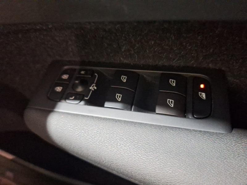 Used Volvo XC40 2020 for sale - 76963870: Photo 14