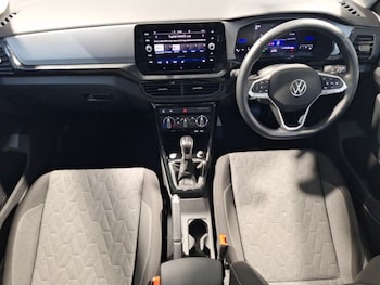 Used Volkswagen T-Cross 2024 for sale - 77114852: Photo