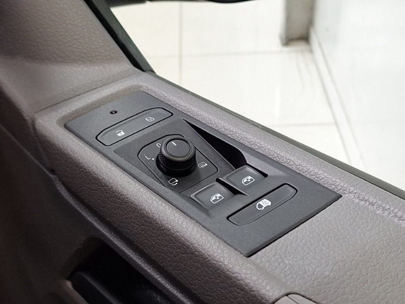 Used Volkswagen Transporter 2023 for sale - 78032896: Photo 14