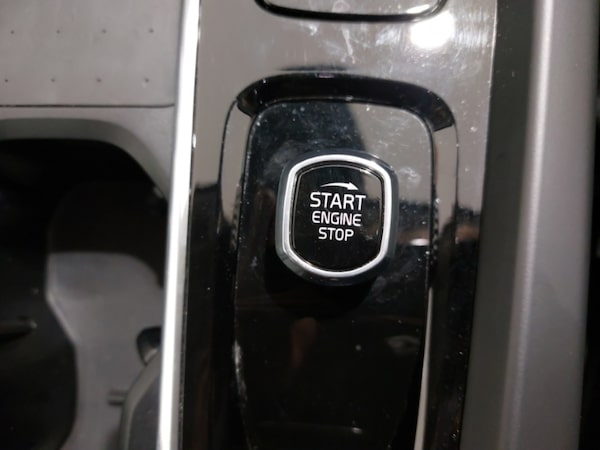 Used Volvo XC60 2023 for sale - 76311538: Photo 13
