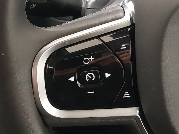 Used Volvo XC60 2023 for sale - 76311538: Photo 15