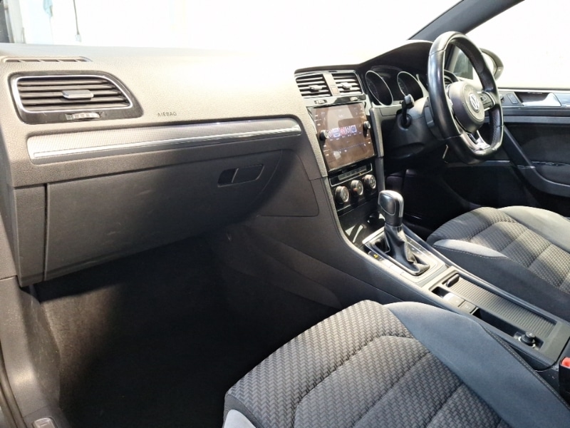 Used Volkswagen Golf 2019 for sale - 77004474: Photo 5