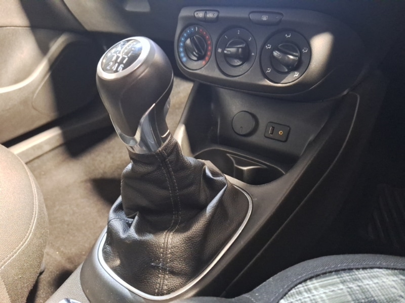 Used Vauxhall Corsa 2015 for sale - 77289772: Photo 11