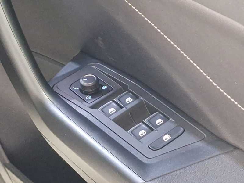 Used Volkswagen T-Roc 2022 for sale - 77304208: Photo 14