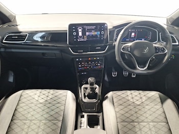 Used Volkswagen T-Roc 2022 for sale - 77304208: Photo