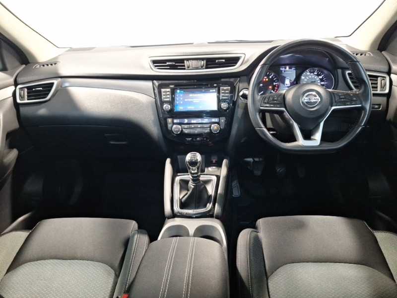 Used Nissan Qashqai 2018 for sale - 77656733: Photo 2