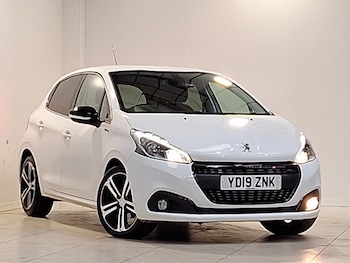 Peugeot - 208