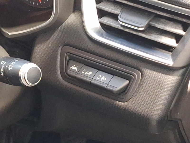 Used Renault Clio 2021 for sale - 77357836: Photo 15