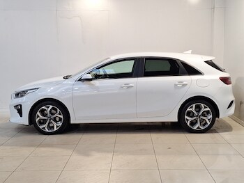 Used Kia Ceed 2021 for sale - 77736571: Photo