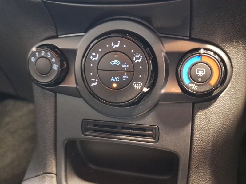 Used Ford Fiesta 2016 for sale - 76144625: Photo 17