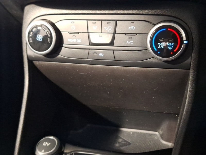 Used Ford Fiesta 2018 for sale - 76630608: Photo 19