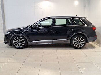 Used Audi Q7 2023 for sale - 77873825: Photo