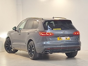 Used Volkswagen Touareg 2021 for sale - 76071259: Photo 3