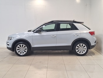 Used Volkswagen T-Roc 2020 for sale - 78928682: Photo