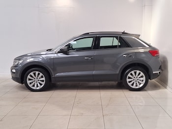 Used Volkswagen T-Roc 2020 for sale - 78670008: Photo