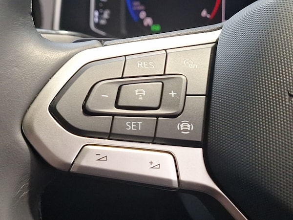 Used Volkswagen T-Roc 2024 for sale - 75442485: Photo 15