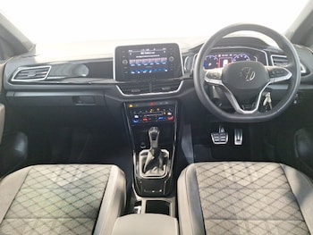 Used Volkswagen T-Roc 2024 for sale - 75442485: Photo