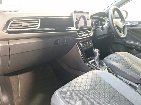 Used Volkswagen T-Roc 2024 for sale - 75442485: Photo 5