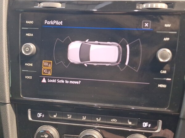 Used Volkswagen Golf 2019 for sale - 74856054: Photo 10