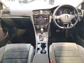 Used Volkswagen Golf 2019 for sale - 74856054: Photo