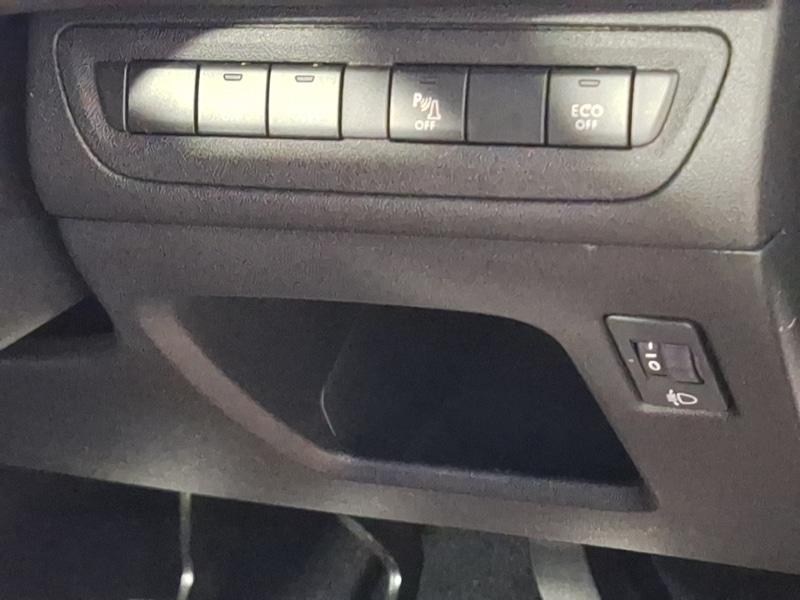 Used Peugeot 2008 2019 for sale - 76897621: Photo 15