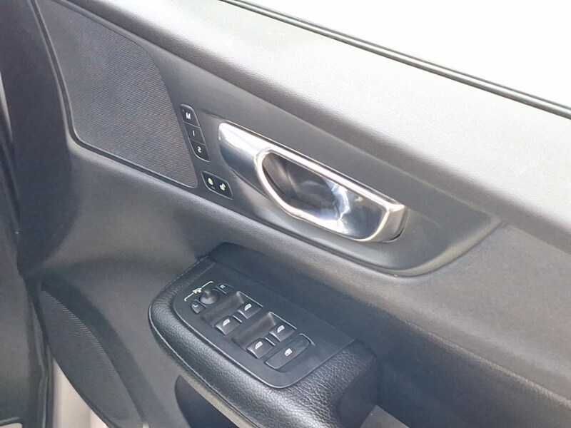 Used Volvo V60 2018 for sale - 78113800: Photo 14