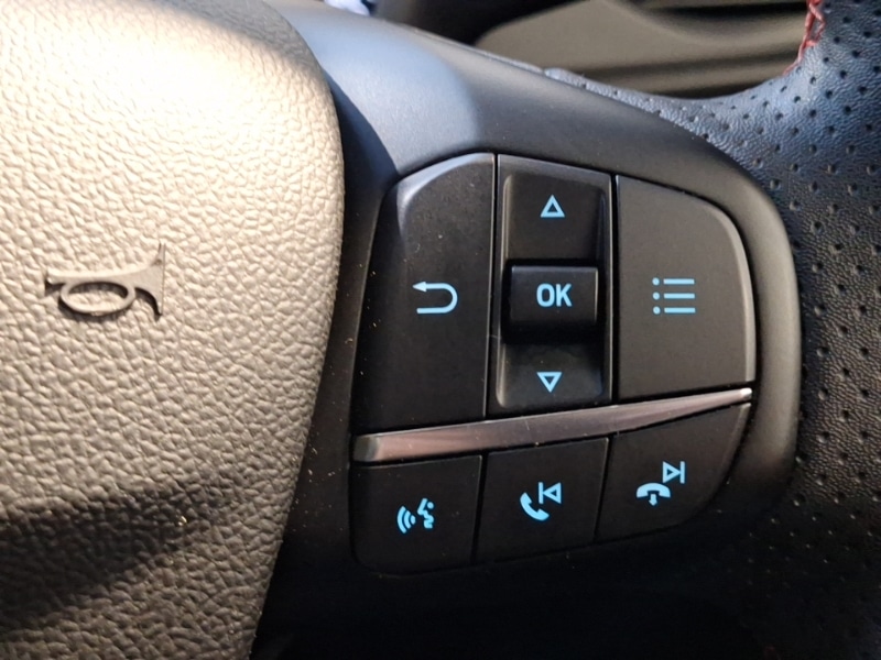 Used Ford Focus 2023 for sale - 76885477: Photo 18