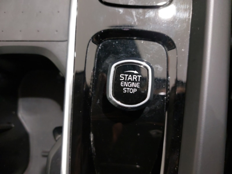 Used Volvo XC60 2023 for sale - 77189670: Photo 13