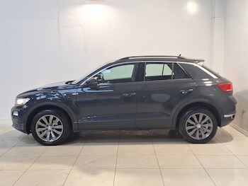 Used Volkswagen T-Roc 2018 for sale - 78269531: Photo