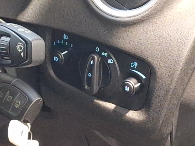 Used Ford Fiesta 2017 for sale - 76970180: Photo 15