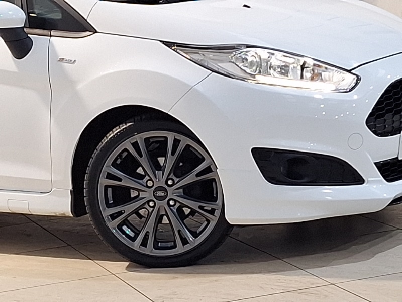 Used Ford Fiesta 2017 for sale - 76970180: Photo 9