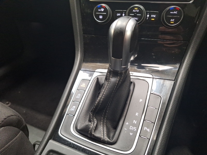 Used Volkswagen Golf 2018 for sale - 76301695: Photo 19