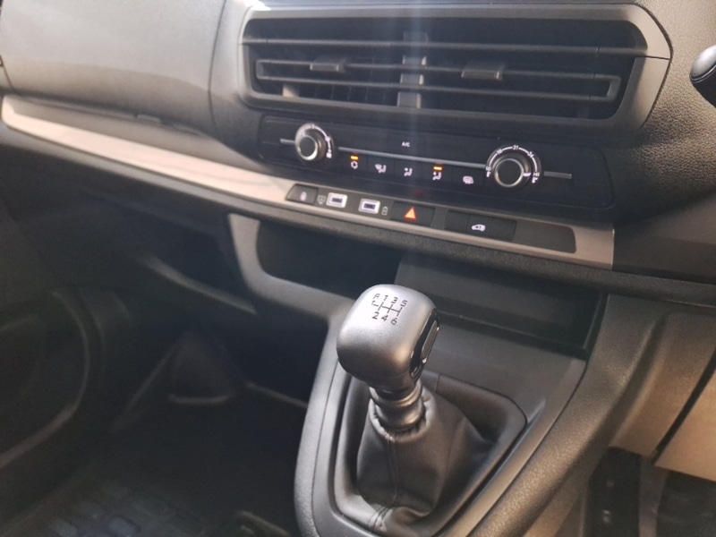 Used Vauxhall Vivaro 2024 for sale - 76707984: Photo 11