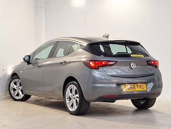 Used Vauxhall Astra 2018 for sale - 77644507: Photo