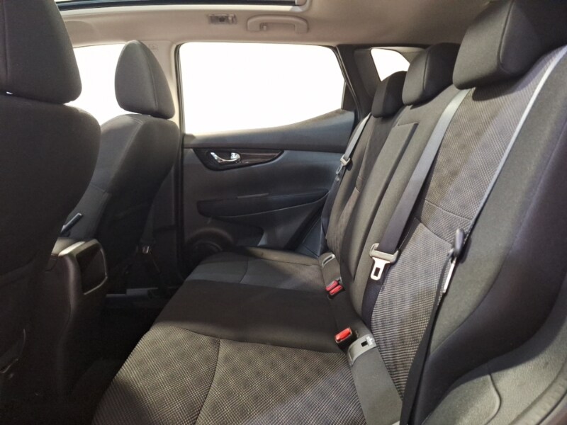 Used Nissan Qashqai 2017 for sale - 76533007: Photo 6
