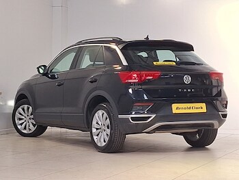 Used Volkswagen T-Roc 2019 for sale - 78126306: Photo