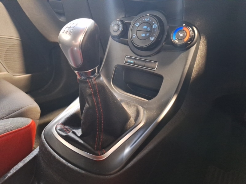 Used Ford Fiesta 2017 for sale - 76556228: Photo 11