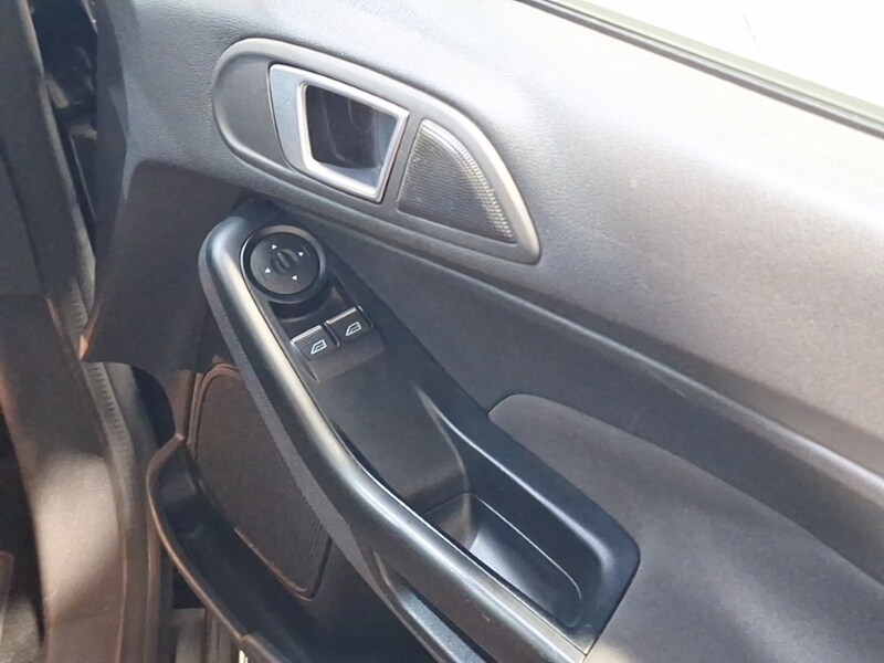 Used Ford Fiesta 2017 for sale - 76556228: Photo 14