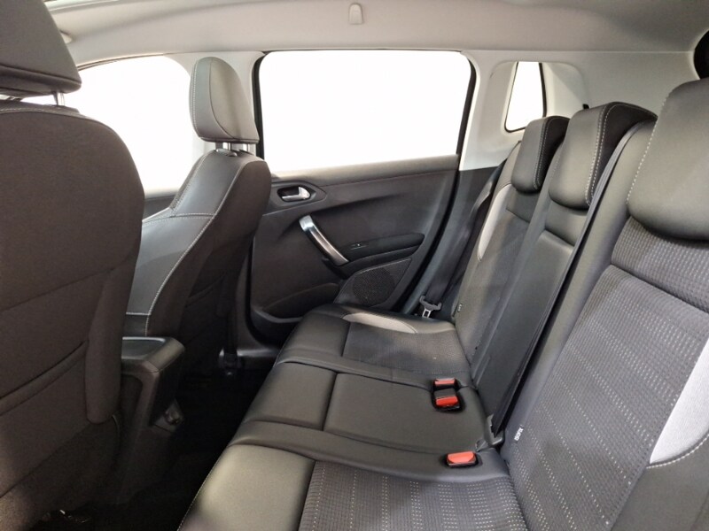 Used Peugeot 2008 2017 for sale - 78126258: Photo 6