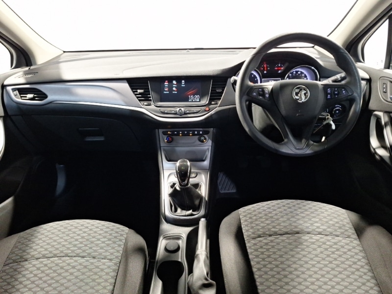 Used Vauxhall Astra 2017 for sale - 76656681: Photo 2