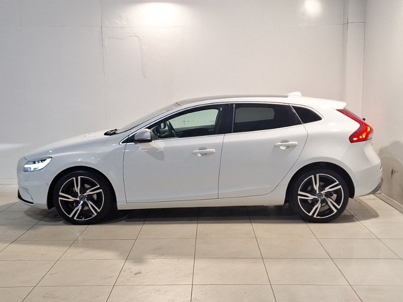Used Volvo V40 2018 for sale - 77278144: Photo 4