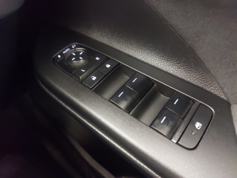 Used Toyota C-HR 2024 for sale - 76354594: Photo 19