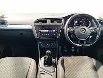 Used Volkswagen Tiguan 2018 for sale - 76135332: Photo 2