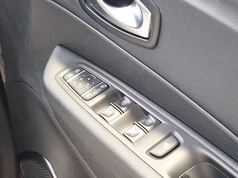 Used Renault Captur 2018 for sale - 78178448: Photo 14