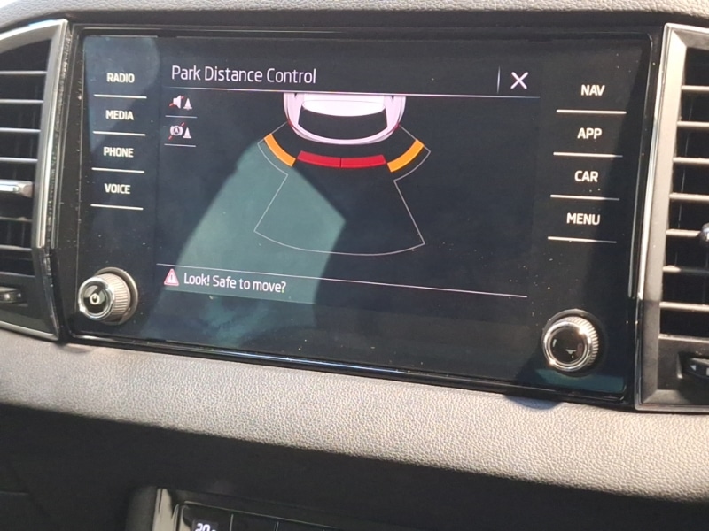 Used Skoda Karoq 2021 for sale - 76752064: Photo 10