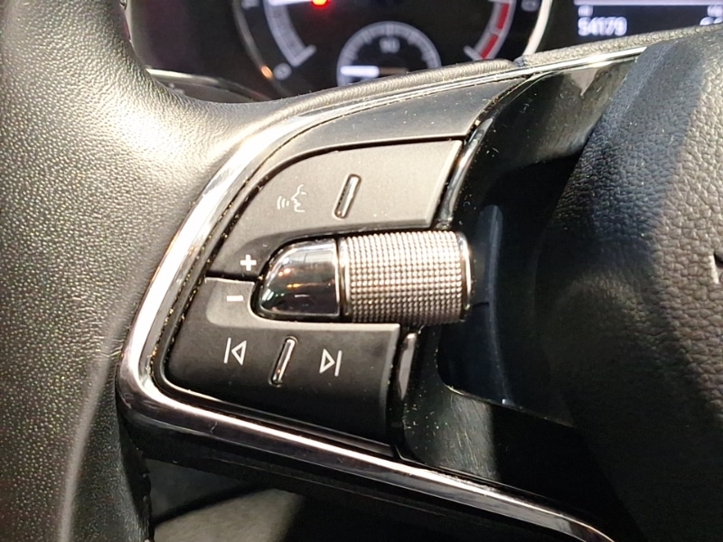 Used Skoda Karoq 2021 for sale - 76752064: Photo 15