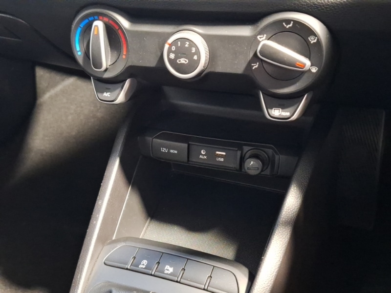 Used Kia Stonic 2020 for sale - 76897585: Photo 19