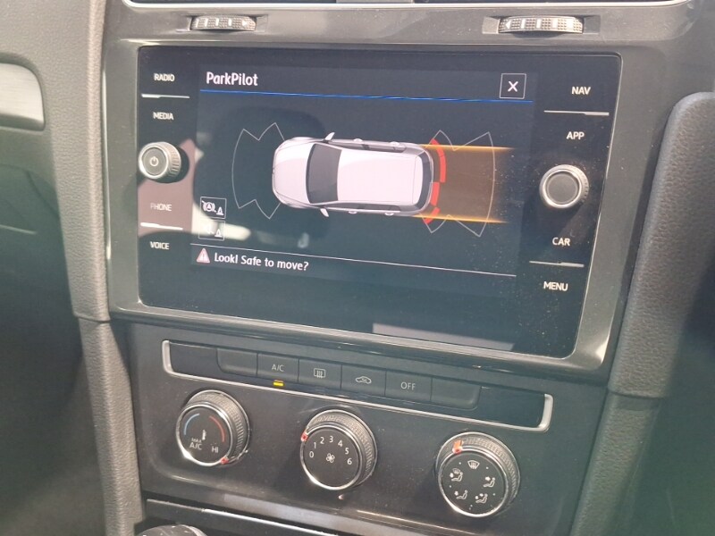 Used Volkswagen Golf 2017 for sale - 77644488: Photo 10