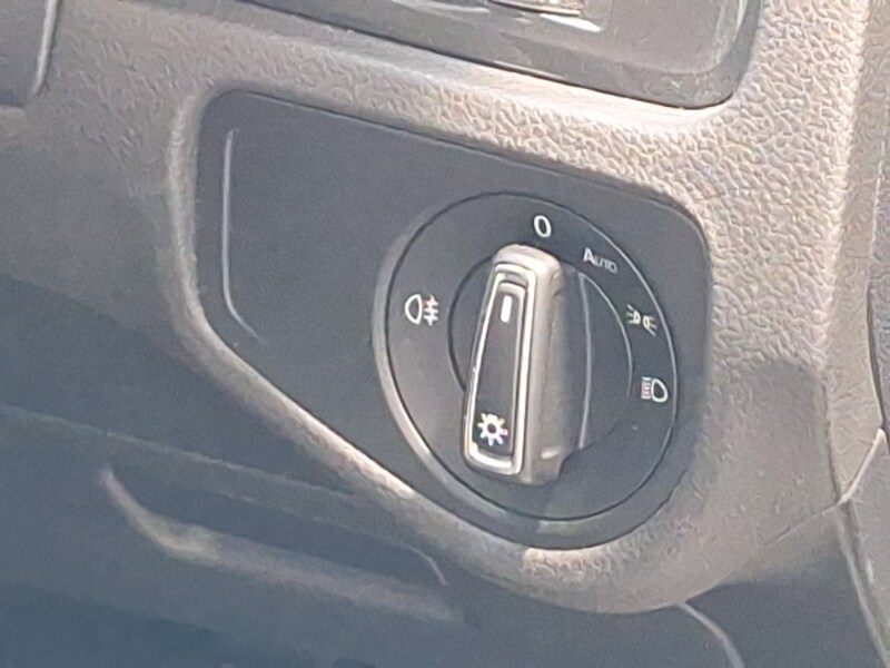 Used Volkswagen Golf 2017 for sale - 77644488: Photo 15